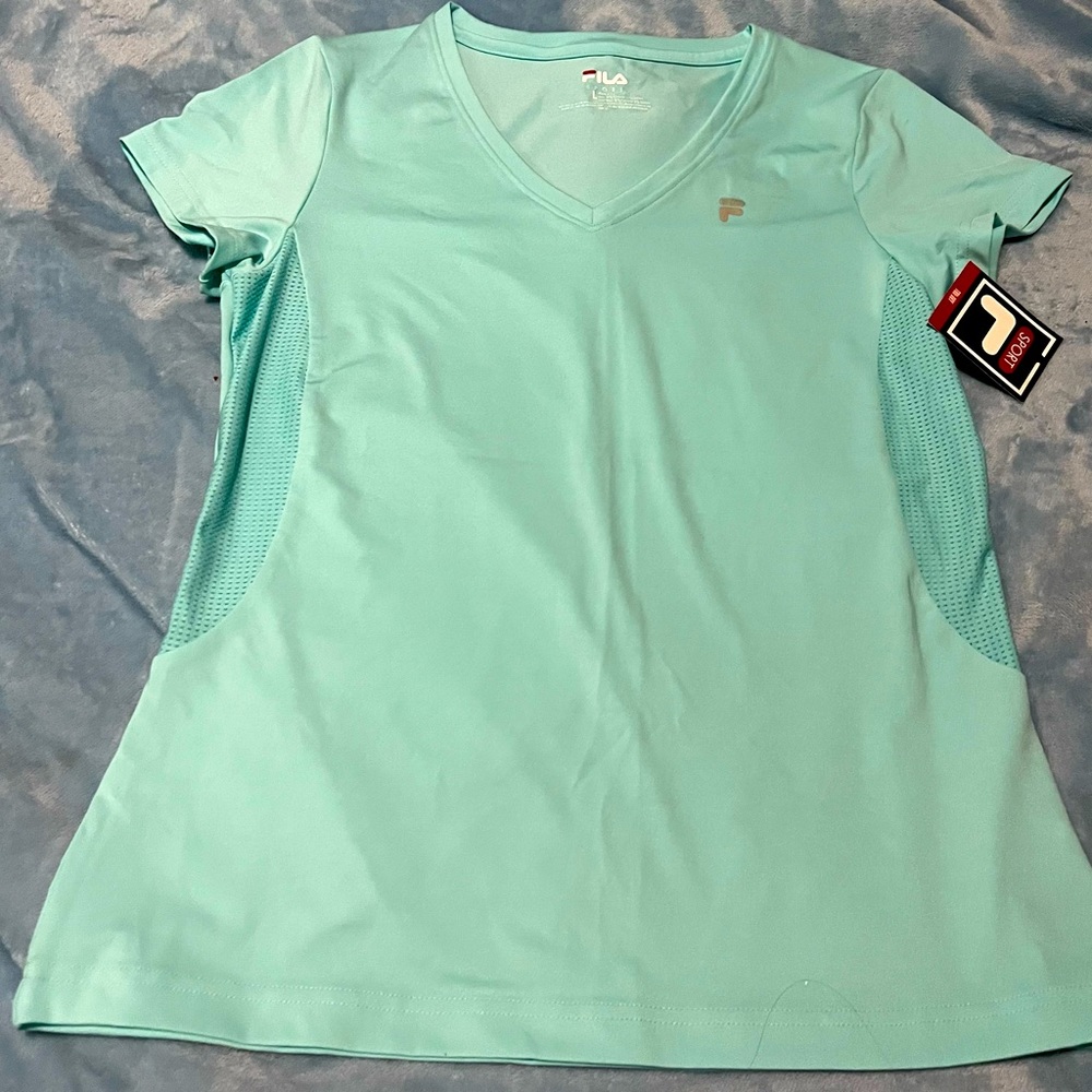 NWT Fila work out shirt 🩵